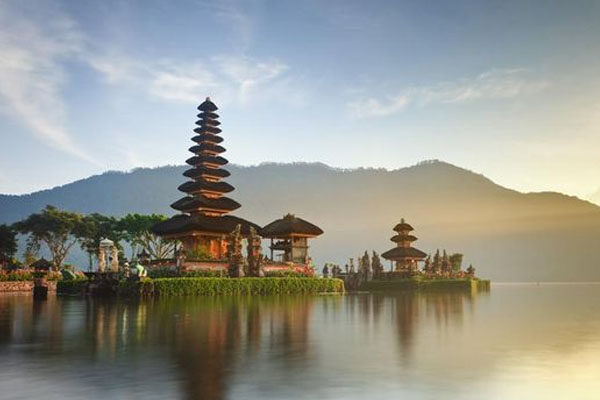 tour wisata